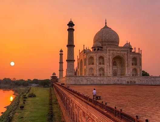 Sunrise Taj Mahal Tour Hire Car with Driver